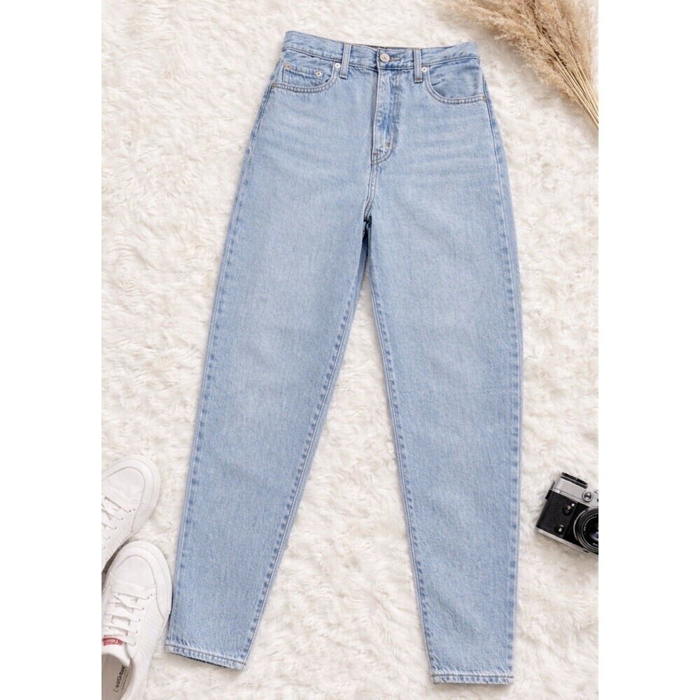 LEVI'S High Loose Taper Jeans Women 25x29 Light Wash High Rise Logo 90s Style